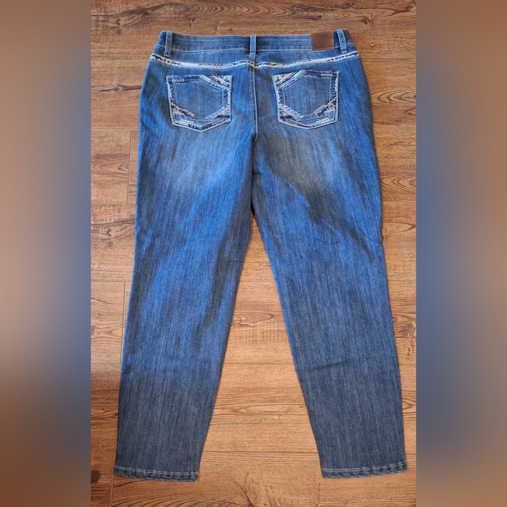 Maurices Women's Jeans ☆Size 16 Regular☆